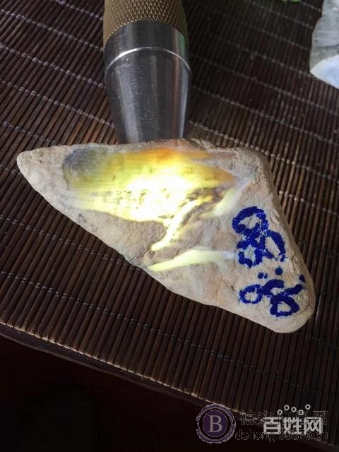 翡翠玉石，大马坎65克